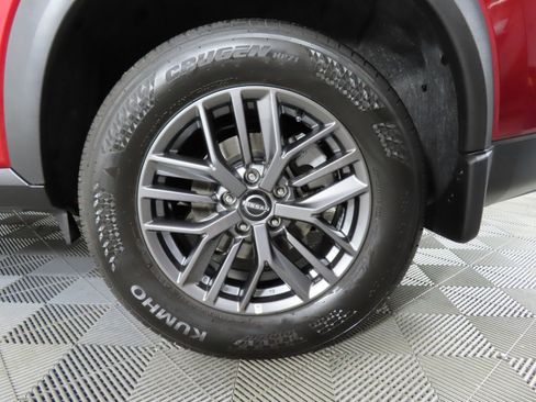 Certified 2025 Nissan Rogue S image 42