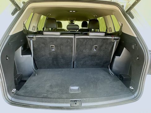 Used 2024 Volkswagen Atlas SE AWD/4WD image 25
