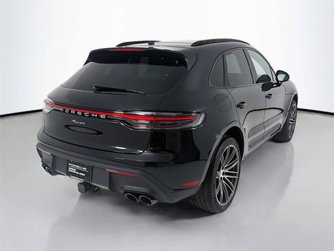 Used 2026 Porsche Macan AWD/4WD image 27
