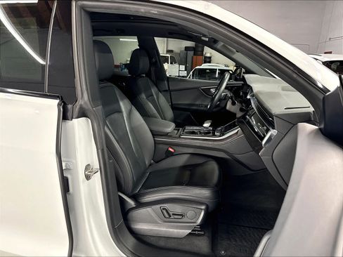 Used 2021 Audi Q8 Premium w/ Black Optic Package AWD/4WD image 10