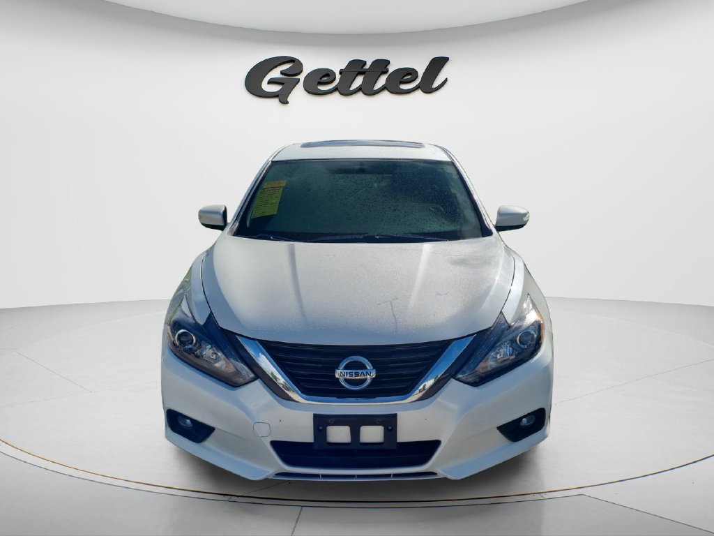 Used 2017 Nissan Altima 2.5 SL w/ 2.5 Technology Package FWD image 2