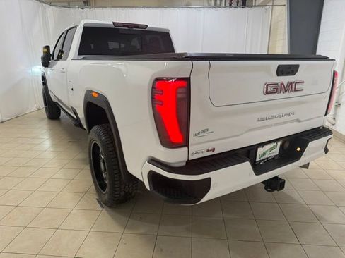 Used 2024 GMC Sierra 3500 AT4 w/ AT4 Premium Plus Package AWD/4WD image 4