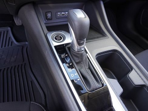 Certified 2025 Nissan Sentra SV w/ Lighting Package image 18