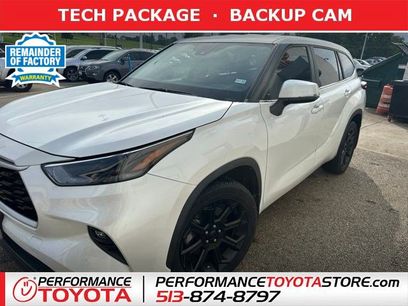 Used 2023 Toyota Highlander LE