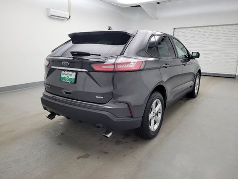 Used 2020 Ford Edge SE image 9