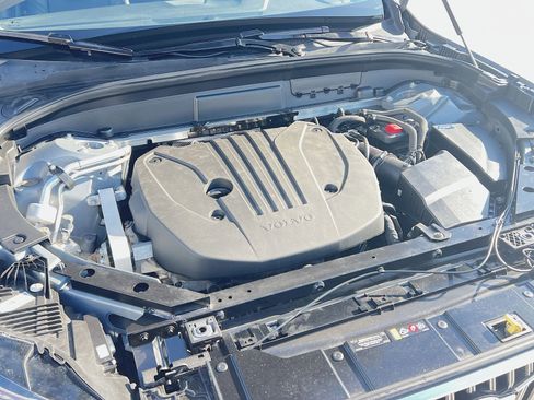 Certified 2023 Volvo XC60 B5 Plus image 28