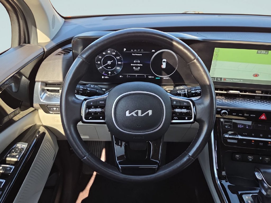 Used 2024 Kia Carnival SX Prestige FWD image 18