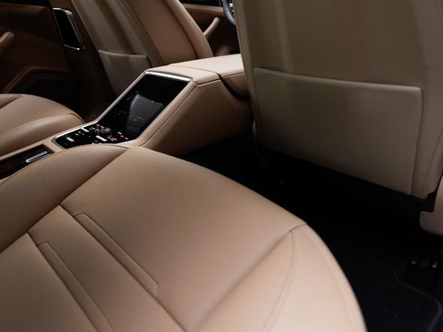 Certified 2023 Porsche Panamera Platinum Edition RWD image 32