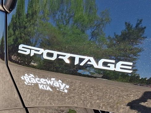 Certified 2023 Kia Sportage SX Prestige AWD/4WD image 32