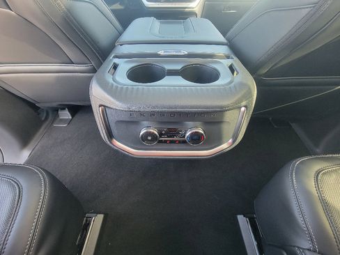 New 2026 Ford Expedition Max Platinum image 27