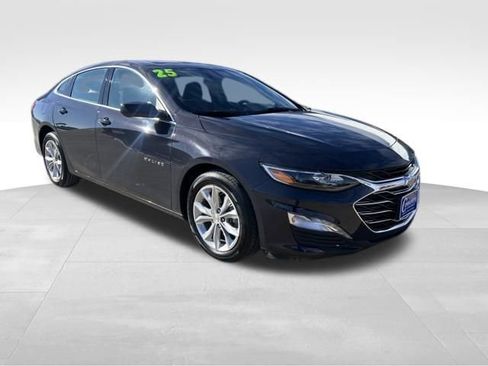 Used 2025 Chevrolet Malibu LT image 1