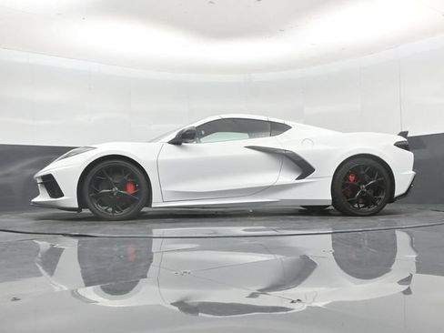 Used 2022 Chevrolet Corvette Stingray Premium Cpe w/ Z51 Performance Package RWD image 55