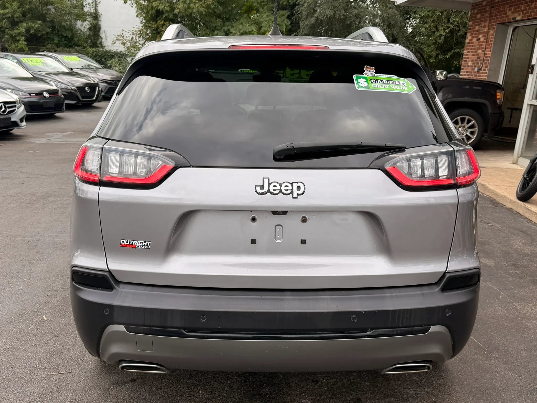 Used 2019 Jeep Cherokee Limited AWD/4WD image 4