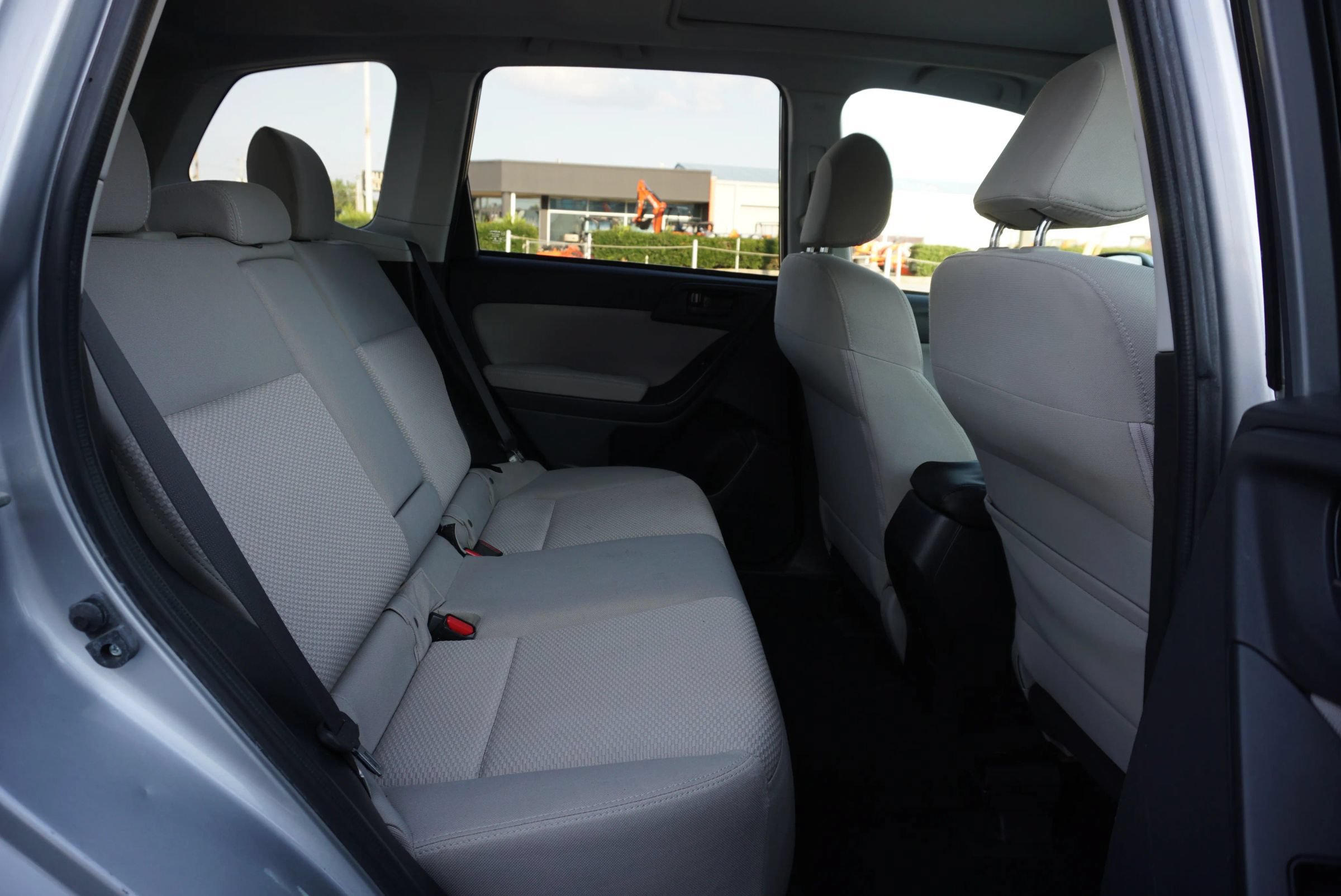 Used 2014 Subaru Forester 2.5i Premium w/ All-Weather Package AWD/4WD image 22