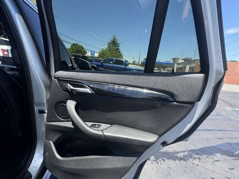 Used 2018 BMW X1 sDrive28i FWD image 19