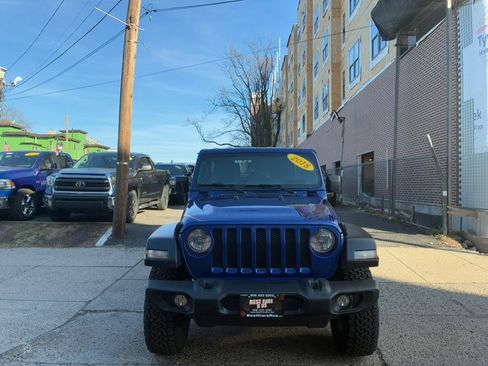 Used 2018 Jeep Wrangler Unlimited Sport S image 2