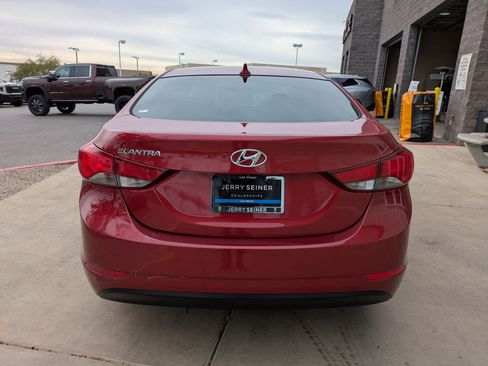 Used 2015 Hyundai Elantra SE w/ Option Group 02 image 4