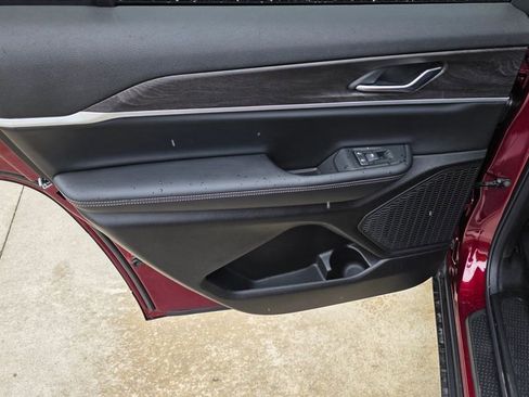 New 2025 Jeep Grand Cherokee L Limited w/ Black Appearance Package image 23