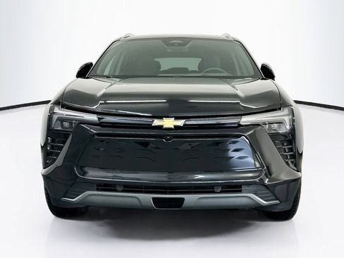 Used 2024 Chevrolet Blazer EV LT AWD/4WD image 2