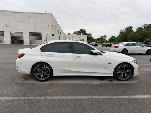 Used 2023 BMW 330e w/ Driving Assistance Package RWD image 5