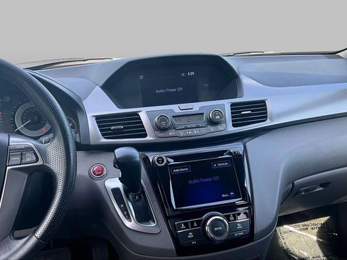 Used 2016 Honda Odyssey SE image 7