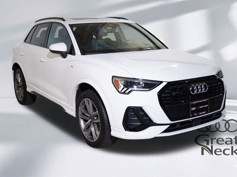 Used 2025 Audi Q3 2.0T Premium w/ Convenience Package image 11