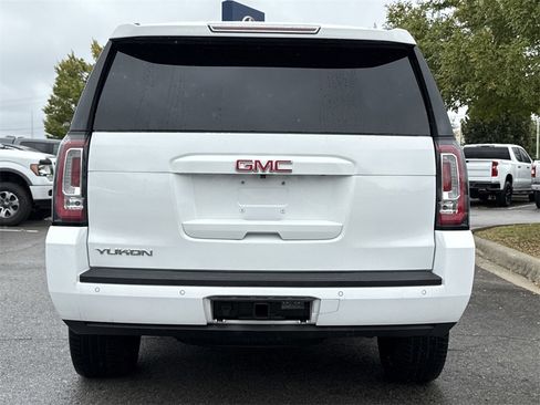 Used 2017 GMC Yukon SLE w/ Convenience Package image 4