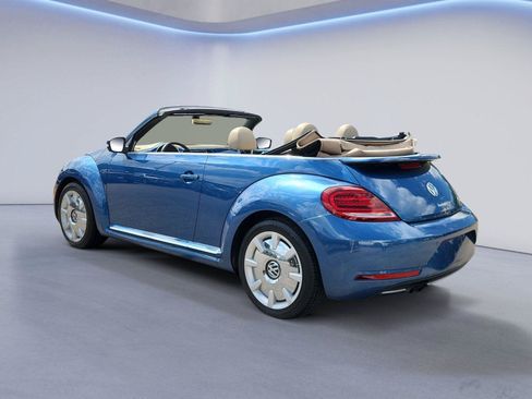 Used 2018 Volkswagen Beetle 2.0T SE w/ SE Premium Package FWD image 5