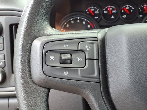 Used 2023 Chevrolet Silverado 1500 Custom AWD/4WD image 15