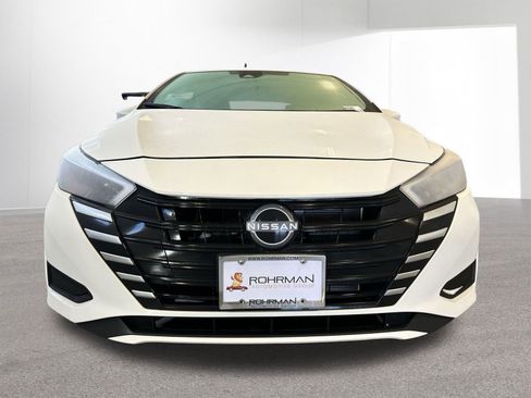 New 2025 Nissan Versa SV w/ Trunk Package image 26