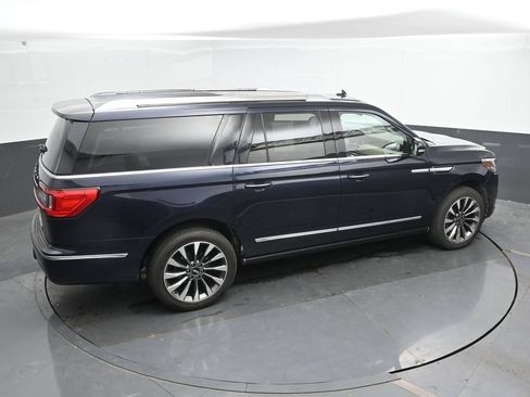 Used 2021 Lincoln Navigator L Reserve w/ Luxury Package AWD/4WD image 23