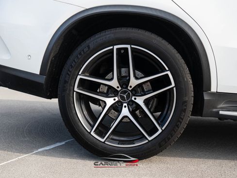 Used 2019 Mercedes-Benz GLE 43 AMG 4MATIC w/ Premium 3 Package image 11