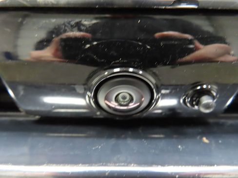 Used 2024 GMC Sierra 1500 AT4 w/ Technology Package image 46