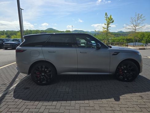 Certified 2025 Land Rover Range Rover Sport Dynamic SE AWD/4WD image 4