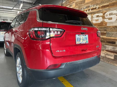 Used 2023 Jeep Compass Latitude AWD/4WD image 5