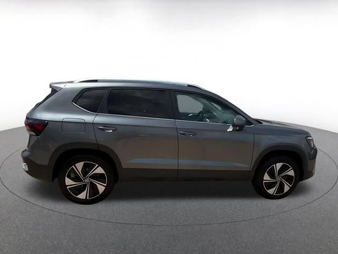 Used 2026 Volkswagen Taos SE AWD/4WD image 15