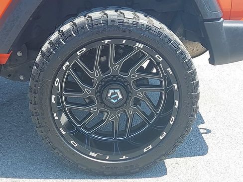 Used 2019 Jeep Wrangler Sport AWD/4WD image 29