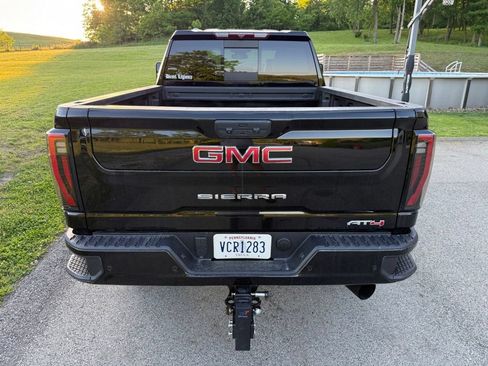 Used 2024 GMC Sierra 2500 AT4 w/ AT4 Preferred Package AWD/4WD image 24