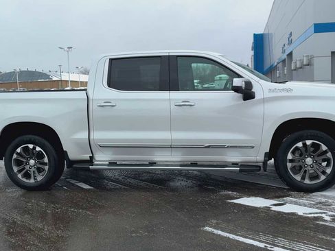 Certified 2023 Chevrolet Silverado 1500 High Country w/ Technology Package image 9