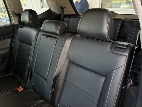 Used 2022 Volkswagen Atlas SE FWD image 19