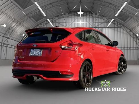 Used 2016 Ford Focus ST FWD image 2