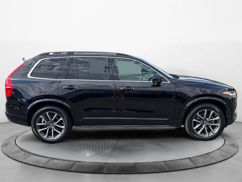 Used 2017 Volvo XC90 T6 Momentum w/ Vision Package AWD/4WD image 8