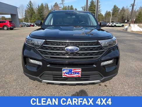 Used 2022 Ford Explorer XLT image 3