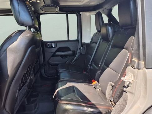 Used 2021 Jeep Wrangler Unlimited Rubicon AWD/4WD image 15