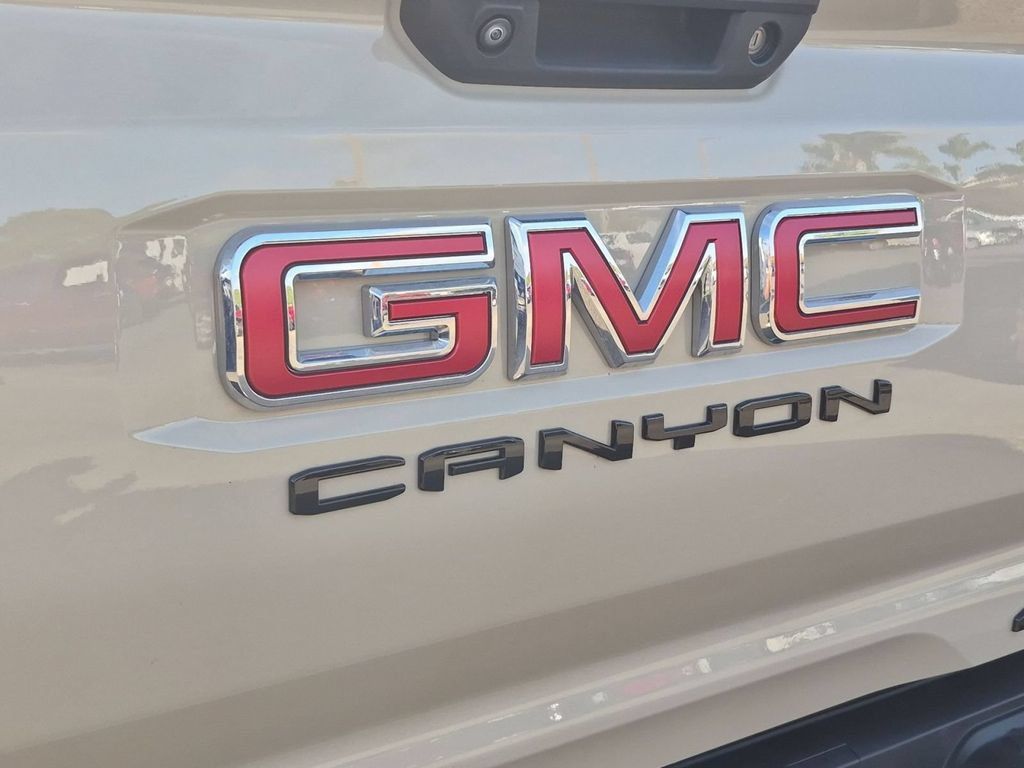 Used 2023 GMC Canyon AT4X w/ Edition 1 AWD/4WD image 32