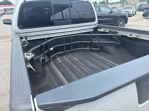 Used 2020 Nissan Frontier SV AWD/4WD image 8