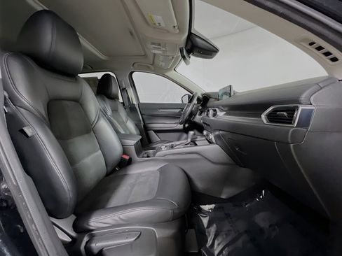 Used 2017 MAZDA CX-5 Touring w/ Preferred Equipment Package image 31