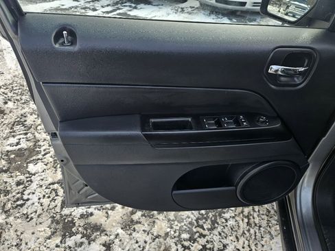 Used 2013 Jeep Patriot Latitude w/ Sun/Sound Group image 12