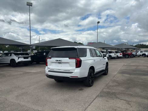 Used 2026 GMC Yukon Elevation w/ Elevation Premium Package AWD/4WD image 5