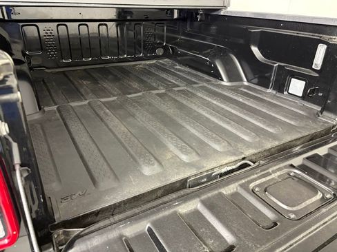 Used 2022 Jeep Gladiator Sport AWD/4WD image 36